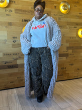 Load image into Gallery viewer, Chunky Blanket Duster (truffle)