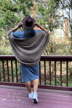 Load image into Gallery viewer, Lov L.E.S.  Shrug