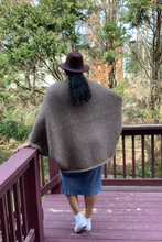 Load image into Gallery viewer, Lov L.E.S.  Shrug