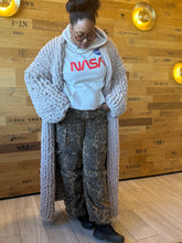 Load image into Gallery viewer, Chunky Blanket Duster (truffle)