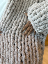 Load image into Gallery viewer, Chunky Blanket Duster (truffle)