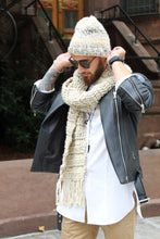 Load image into Gallery viewer, UpTown meets DownTown Set ... Beanie &amp; Scarf